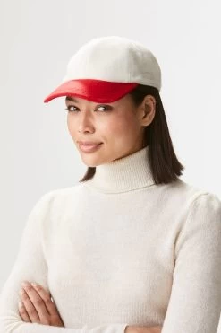 Adjustable Two-Tone Cashmere Baseball Cap -Chic Hats Shop ADJUSTABLE TWO TONE CASHMERE BASEBALL CAP EDITED 1